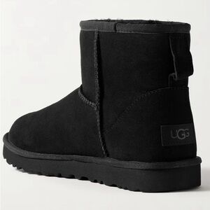 UGG Black CLASSIC MINI II Women’s shearling Boots 11